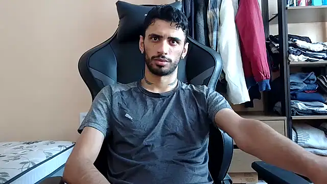 Snapshot of iendriw chatting on 03/08/26, 12:53 iendriw online show from 03/08/26, 12:53