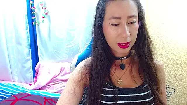 Gia leinn online show from 10/12/25, 07:57