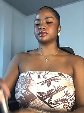 ValerieBlakee online show from 05/17/26, 12:01