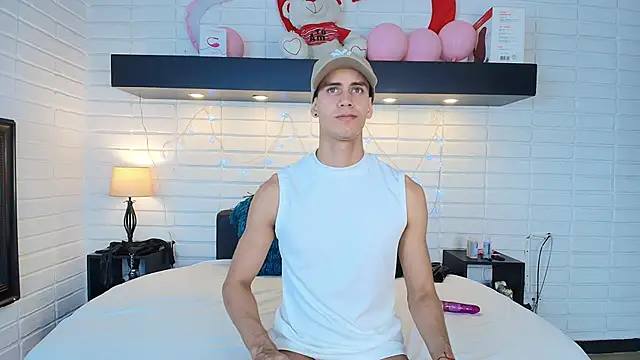 Maximiliano  Fire online show from 03/08/25, 08:03