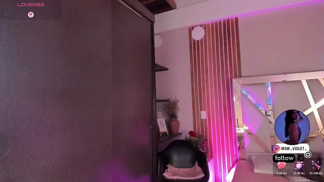 sweetviolet   online show from 04/17/26, 12:30