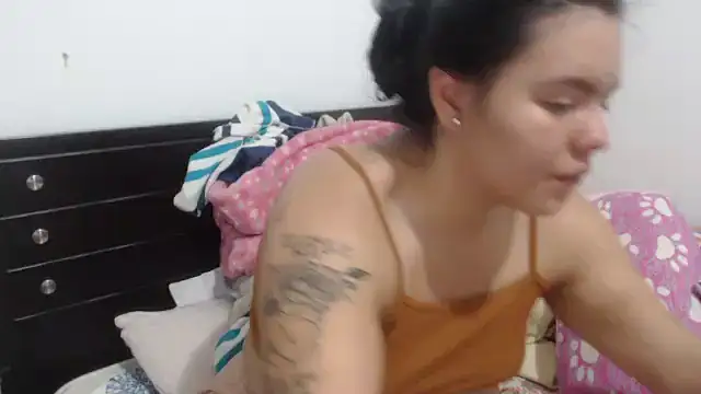Snapshot of krolay16 chatting on 03/06/25, 03:45 krolay16 online show from 03/06/25, 03:45
