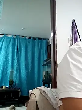 Snapshot of krolay16 chatting on 03/19/25, 02:37 krolay16 online show from 03/19/25, 02:37