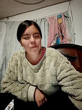 Snapshot of krolay16 chatting on 10/11/25, 05:17 krolay16 online show from 10/11/25, 05:17