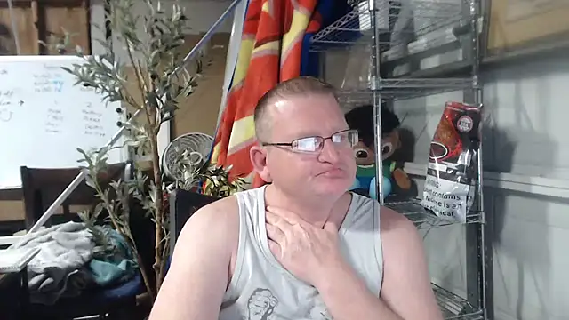 Randomoldguy615 online show from 03/11/25, 11:48