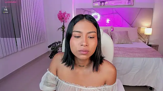 Ivyy Moon  online show from 03/29/26, 08:47