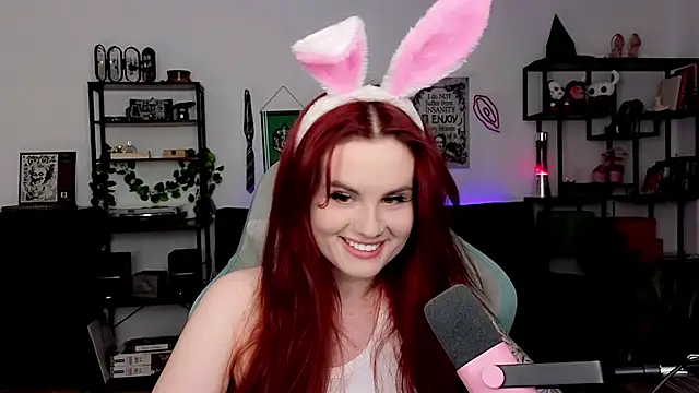 Della Ideal online show from 04/05/26, 05:54