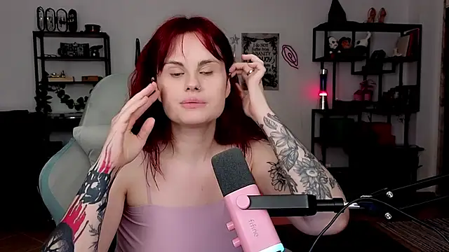 Della Ideal online show from 04/20/26, 05:37