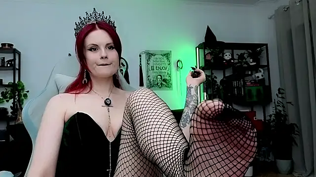 Della Ideal online show from 07/05/26, 05:09