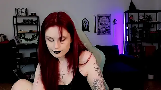 Della Ideal online show from 07/18/26, 05:39