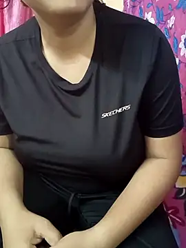 Snapshot of Mazzakiinn chatting on 03/10/25, 07:42 Mazzakiinn online show from 03/10/25, 07:42