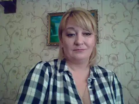 Snapshot of ArielXLoveresss chatting on 03/06/25, 02:40 ArielXLoveresss online show from 03/06/25, 02:40