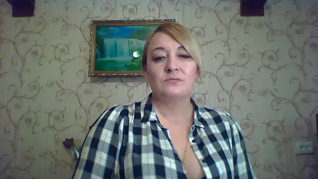 Snapshot of ArielXLoveresss chatting on 03/11/25, 07:58 ArielXLoveresss online show from 03/11/25, 07:58