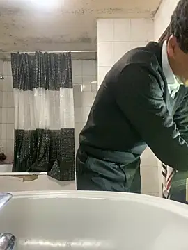 rogerdik76 online show from 02/10/26, 06:17