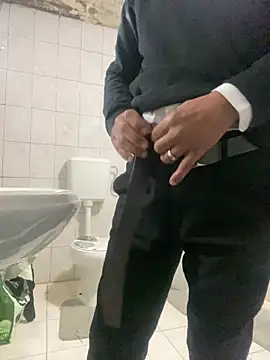 rogerdik76 online show from 03/06/26, 06:21