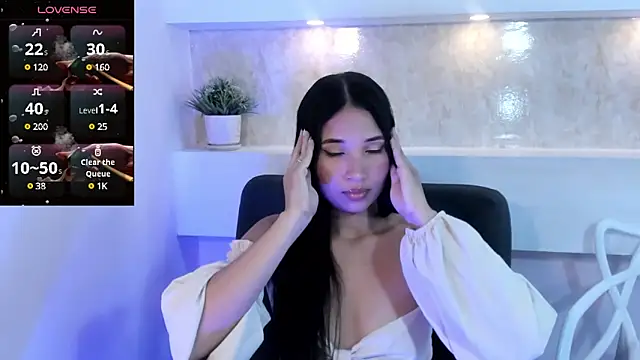 kylieWest7 online show from 02/24/25, 04:38