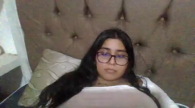 virginbrunette99 online show from 03/17/25, 09:02