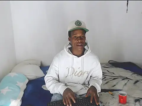 thomas love11 online show from 04/23/26, 01:51