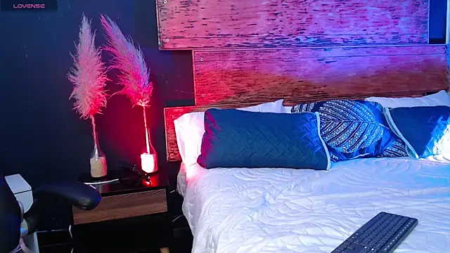 Bella williamss  online show from 03/05/25, 08:32