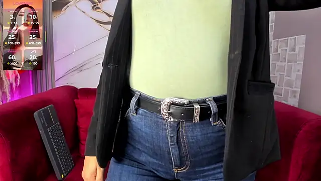 Bella williamss  online show from 10/30/25, 08:53