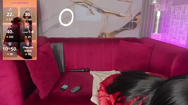 Bella williamss  online show from 12/02/25, 07:20