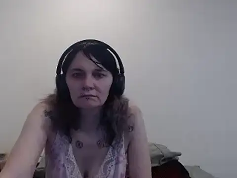 Hotmodel1984 online show from 04/20/26, 06:20