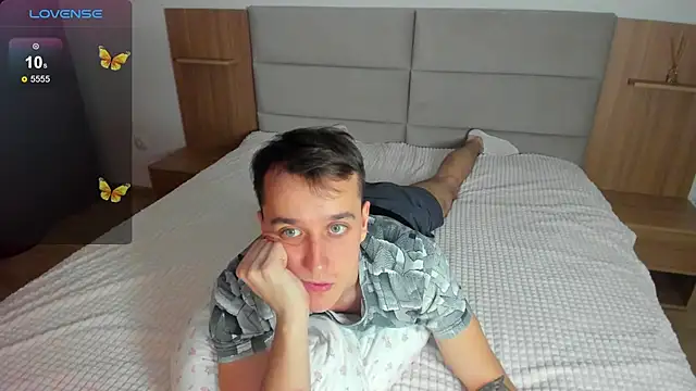 your super hero online show from 02/24/25, 06:26