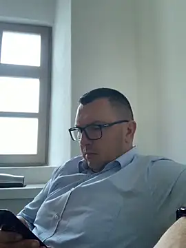 Mike8523 online show from 11/07/25, 05:51