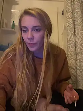 Snapshot of qtkayyzzxoxo chatting on 03/07/25, 12:48 qtkayyzzxoxo online show from 03/07/25, 12:48