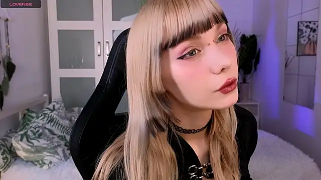 Cherry Bite online show from 11/13/25, 09:47