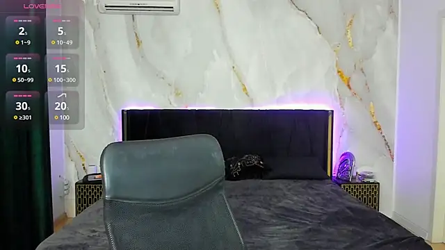 CutiePie69   online show from 03/20/25, 08:29