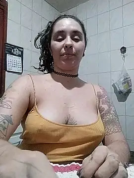 Snapshot of Fellyna chatting on 03/05/25, 04:34 Fellyna online show from 03/05/25, 04:34