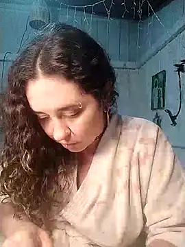 Snapshot of Fellyna chatting on 10/04/25, 06:17 Fellyna online show from 10/04/25, 06:17
