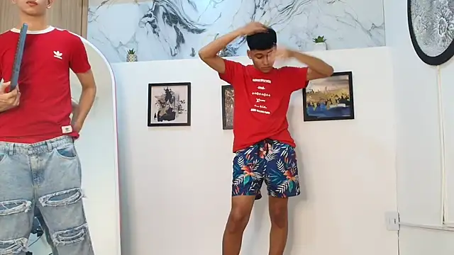 Snapshot of KING_OFF_BOYS chatting on 12/13/25, 07:53 KING OFF BOYS online show from 12/13/25, 07:53