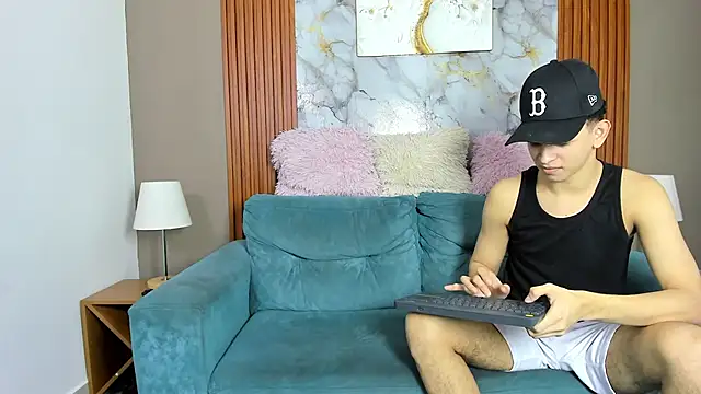 KING OFF BOYS online show from 04/17/26, 01:36