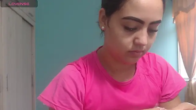 Anthonela Queen online show from 12/15/25, 12:31