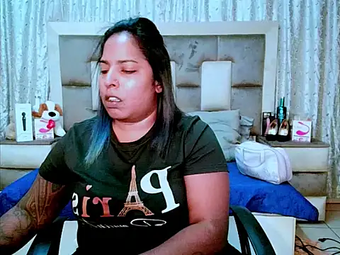 indiantopaz694u online show from 03/18/25, 04:47