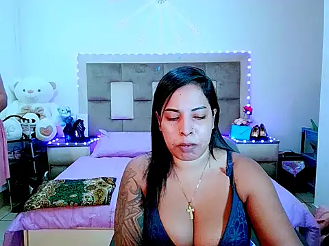 indiantopaz694u online show from 04/12/26, 04:28