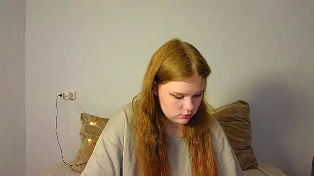 LaseyMoon online show from 02/06/26, 07:56