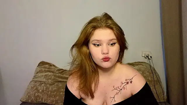 LaseyMoon online show from 03/01/26, 06:04