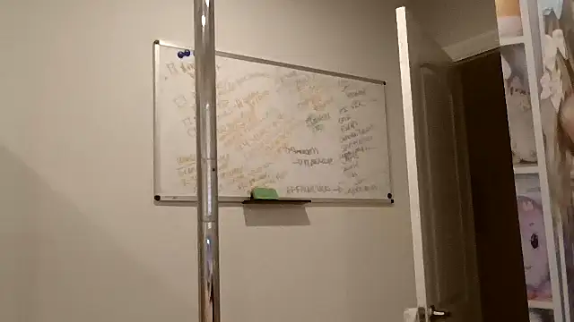 princesskimamii online show from 11/09/25, 09:57