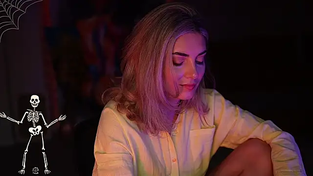  Allie  online show from 10/26/25, 05:46