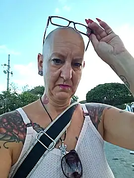 Emma Milf25 online show from 09/24/25, 07:33