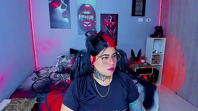 Veronika metal online show from 09/25/25, 03:32