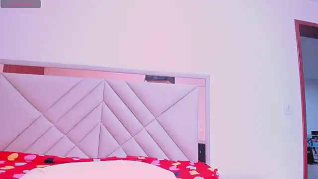 gime lara online show from 10/16/25, 07:04