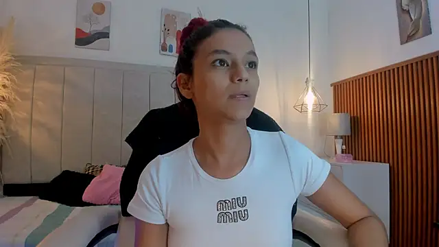 Snapshot of gime_lara chatting on 04/24/26, 07:05 gime lara online show from 04/24/26, 07:05