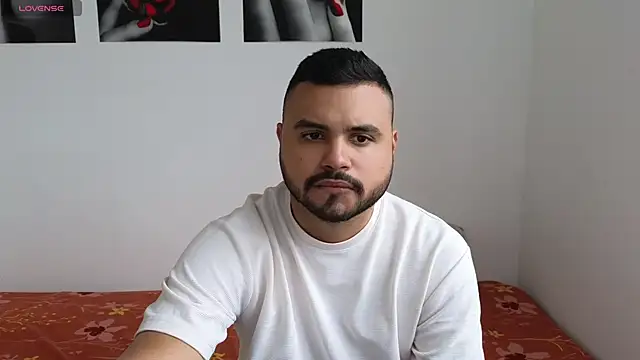 Snapshot of khalidferrer chatting on 03/05/25, 12:22 khalidferrer online show from 03/05/25, 12:22