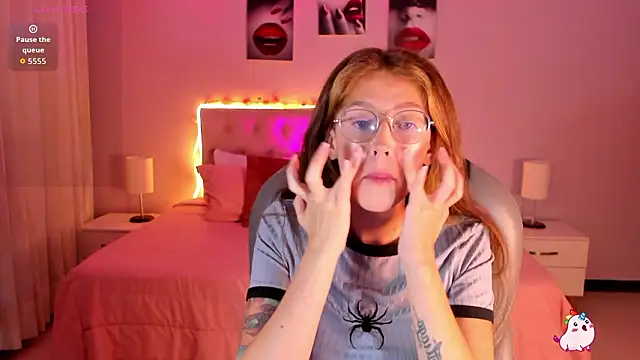 Emily Warren  online show from 03/05/26, 07:54