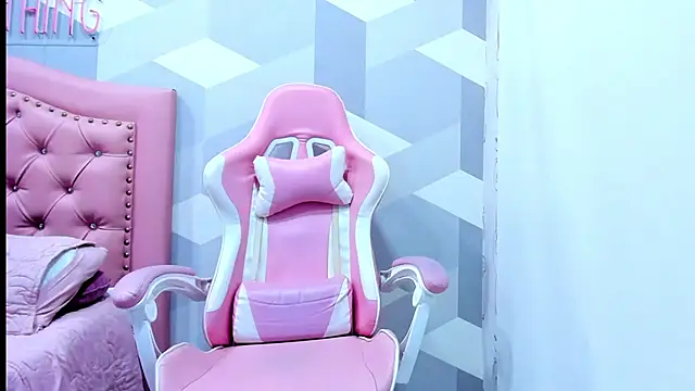 Gianna Watson online show from 03/04/25, 01:17