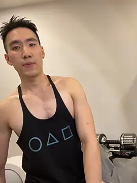 Snapshot of Hon1069 chatting on 03/15/25, 04:10 Hon1069 online show from 03/15/25, 04:10